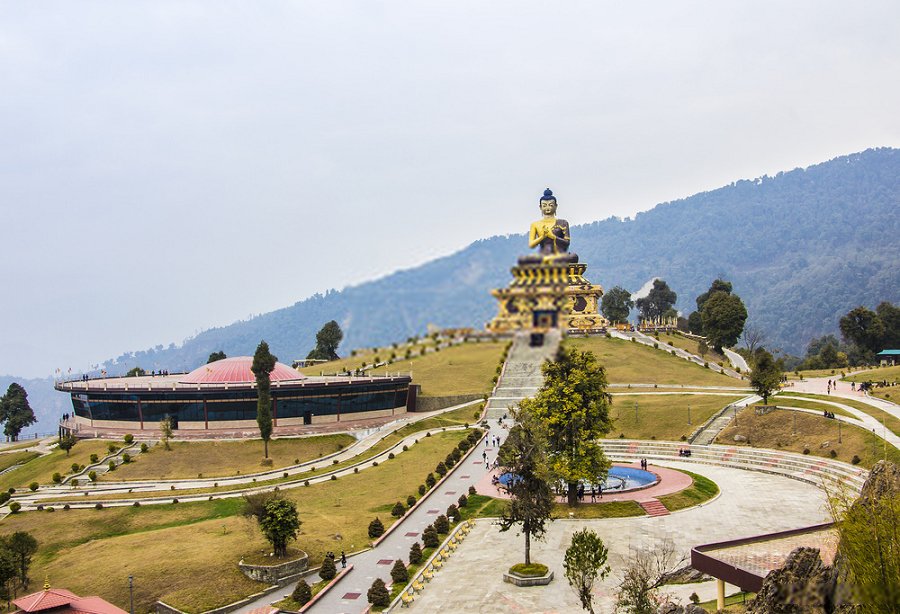 Pelling as a tourist guide