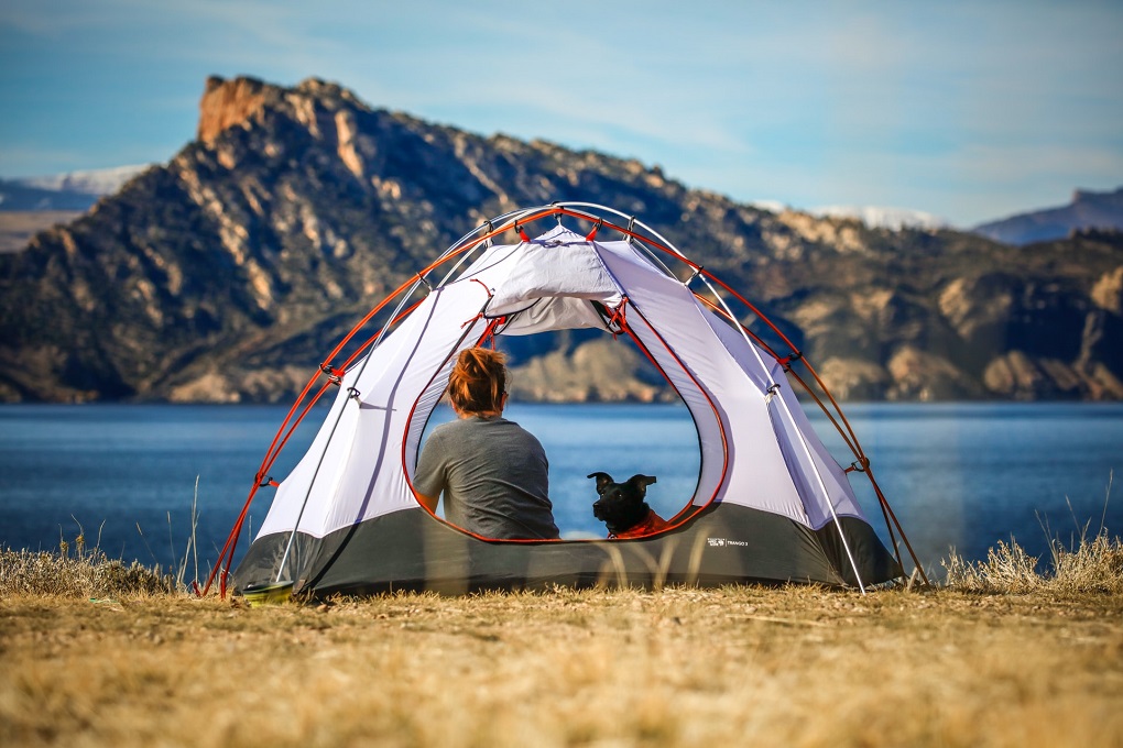 choosing the tent camping to water source