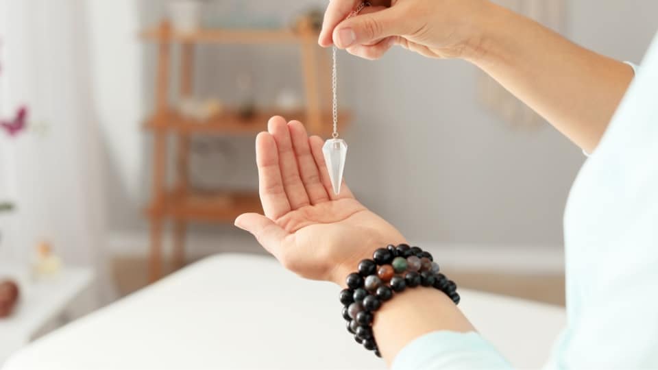 How Does the Chakra Energy Healing Bracelet Work?